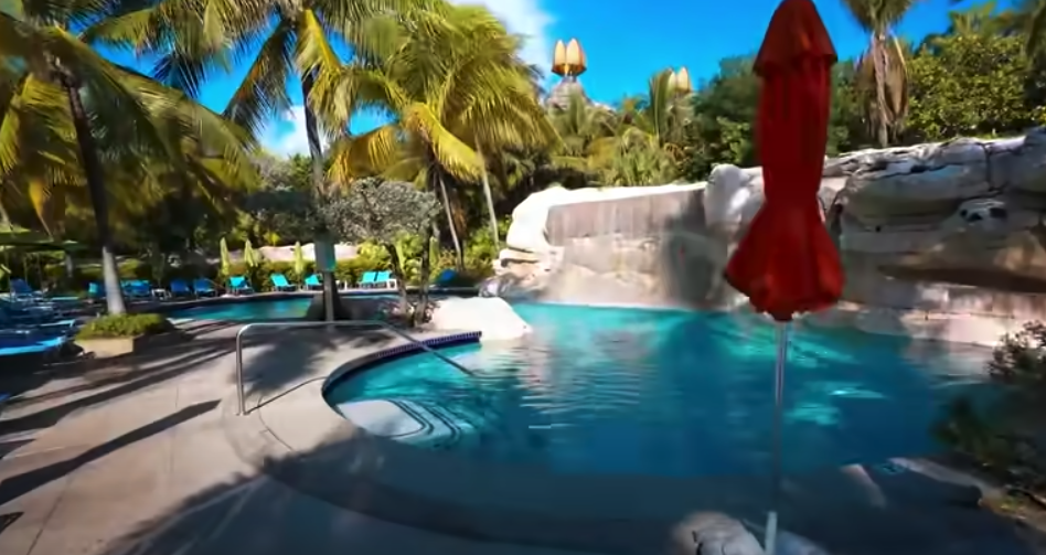 Atlantis Grotto Pool