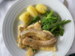 fish with bananas