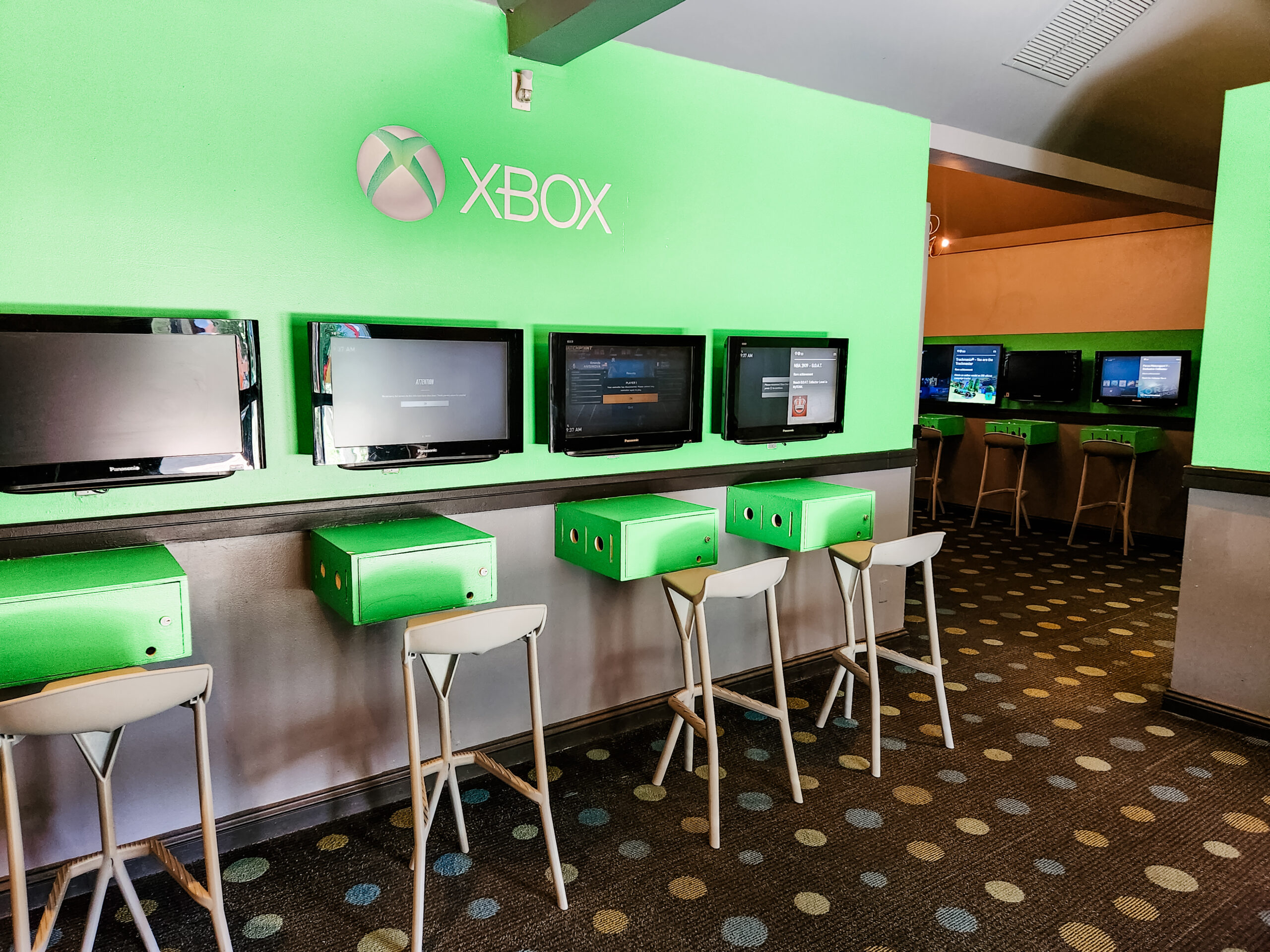 XBOX Play Lounge Beaches