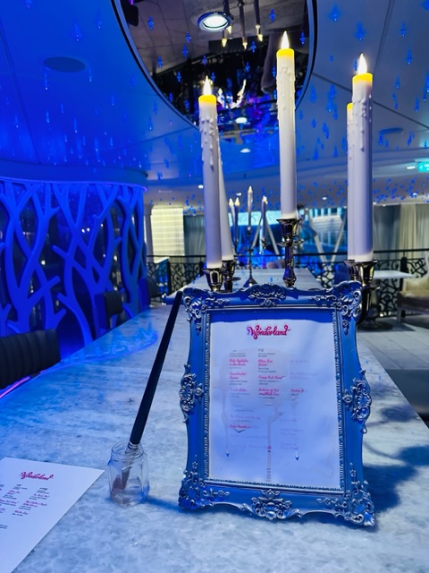 Wonderland on the Wonder of the Seas Menu