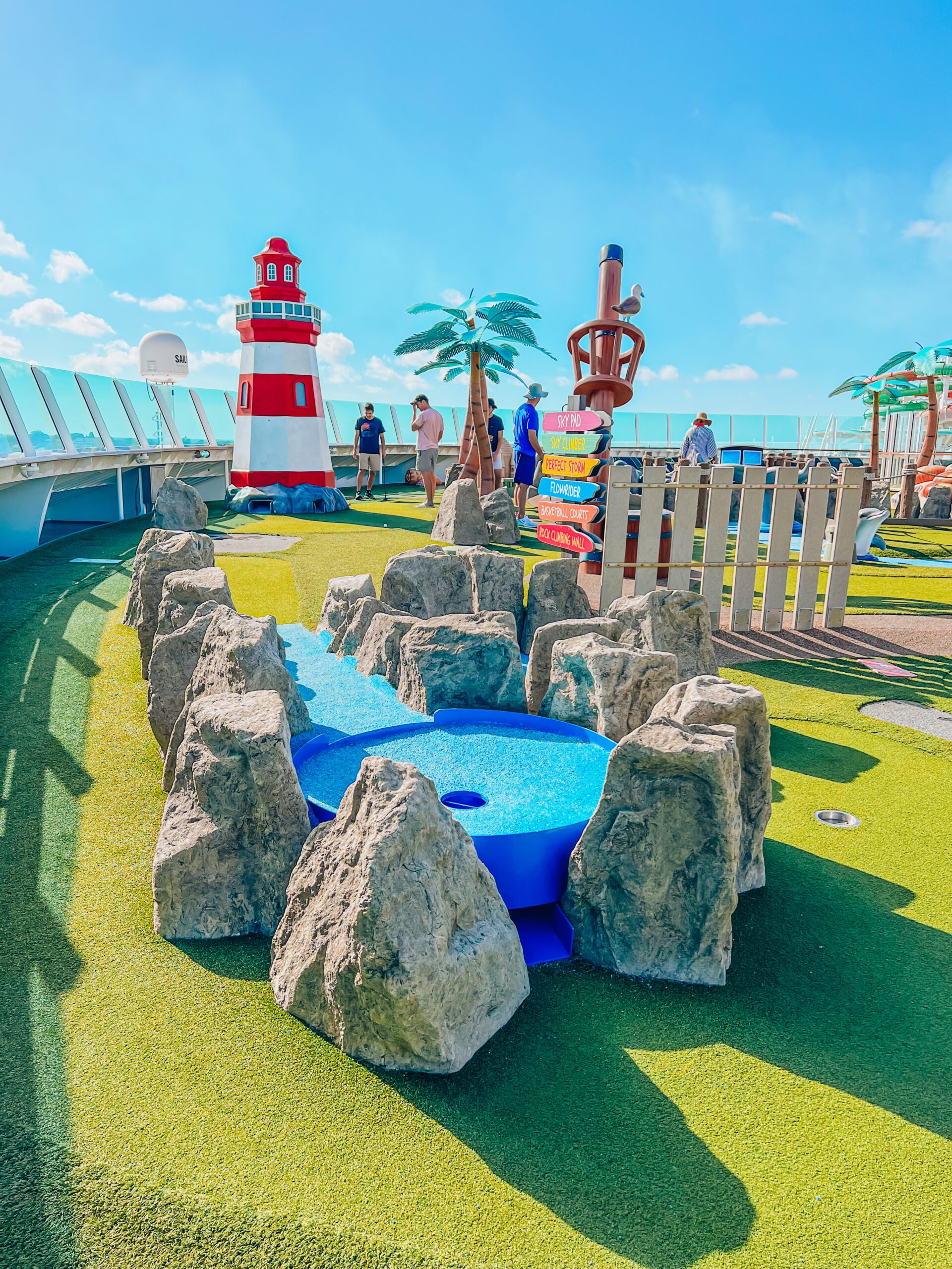 Mariner of the Seas mini gol