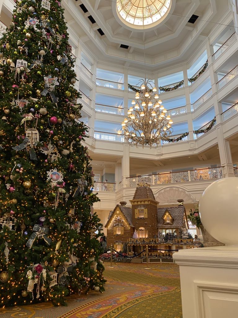 Holiday Displays in the Disney Resorts Grand Floridian