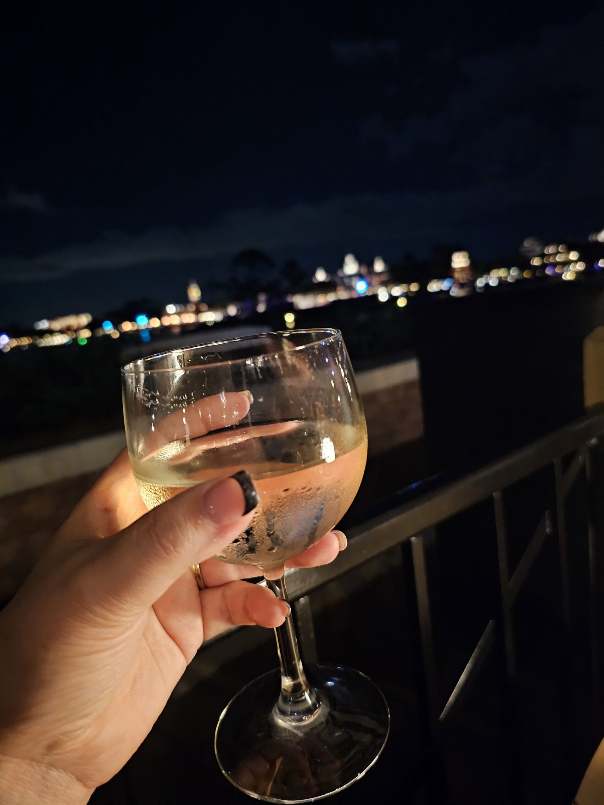 Rose & Crown Fireworks Dining Package